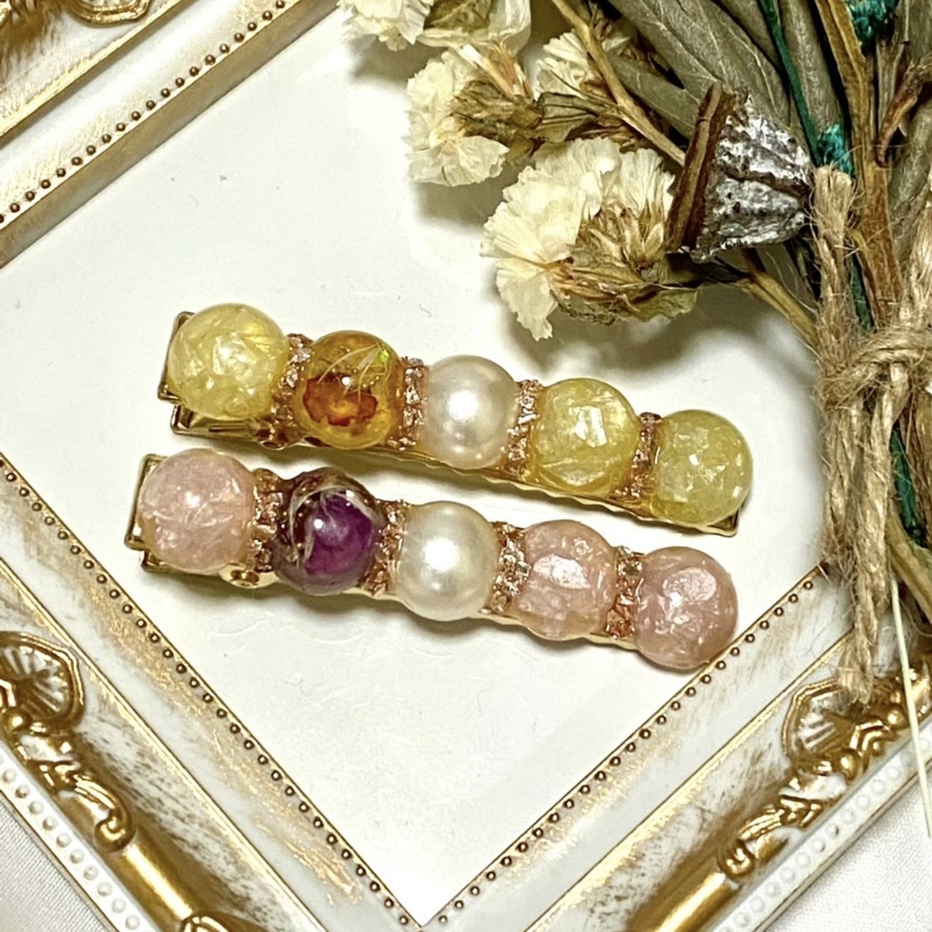 ガラスフレークのヘアクリップ