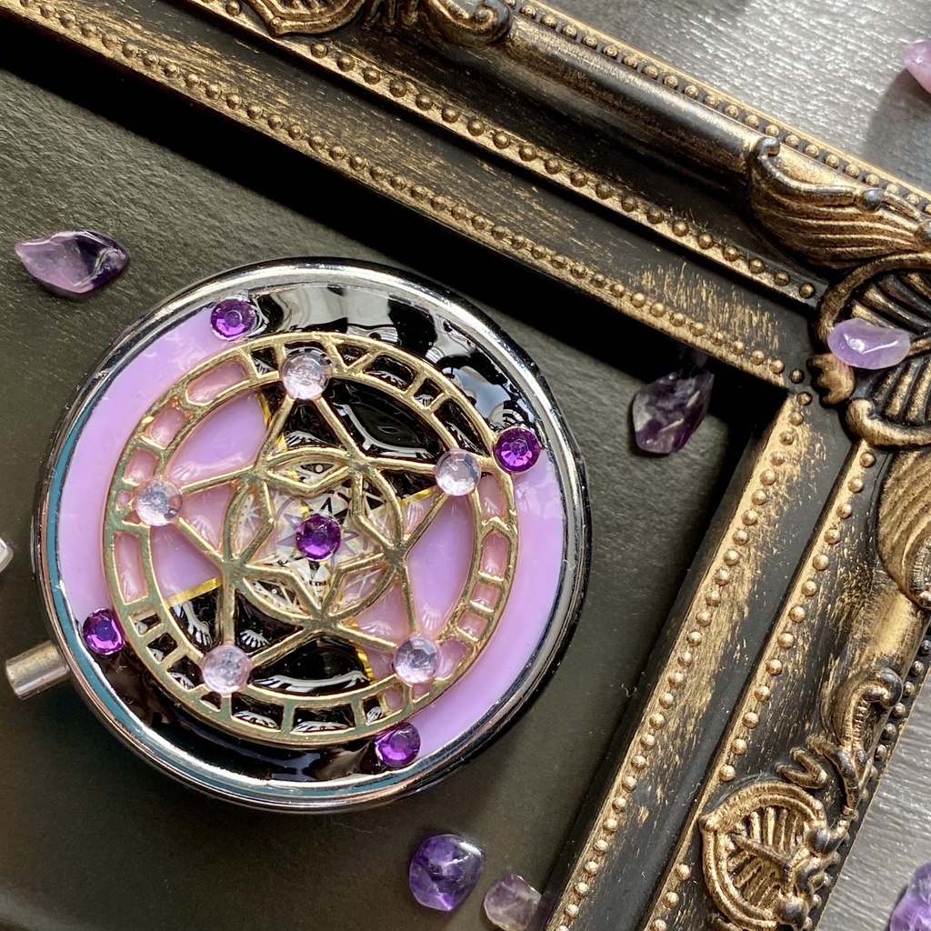 ちっちゃなお星さまとお月さまのピルケース