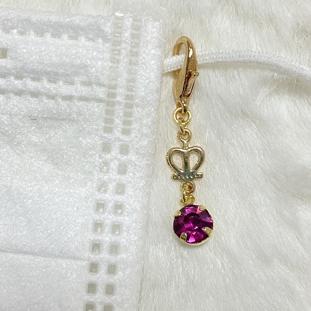 王冠とストーンのマスクチャーム