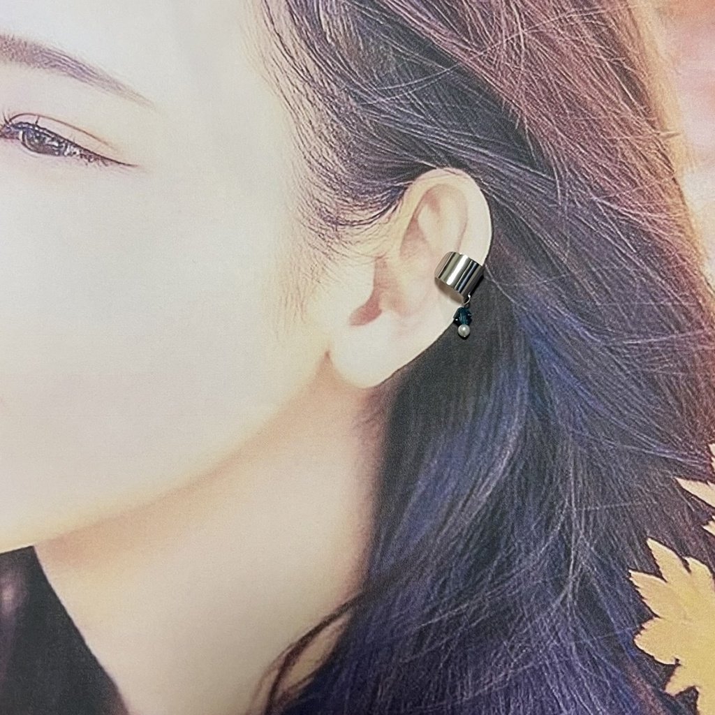 スワロフスキーとパールのイヤーカフ