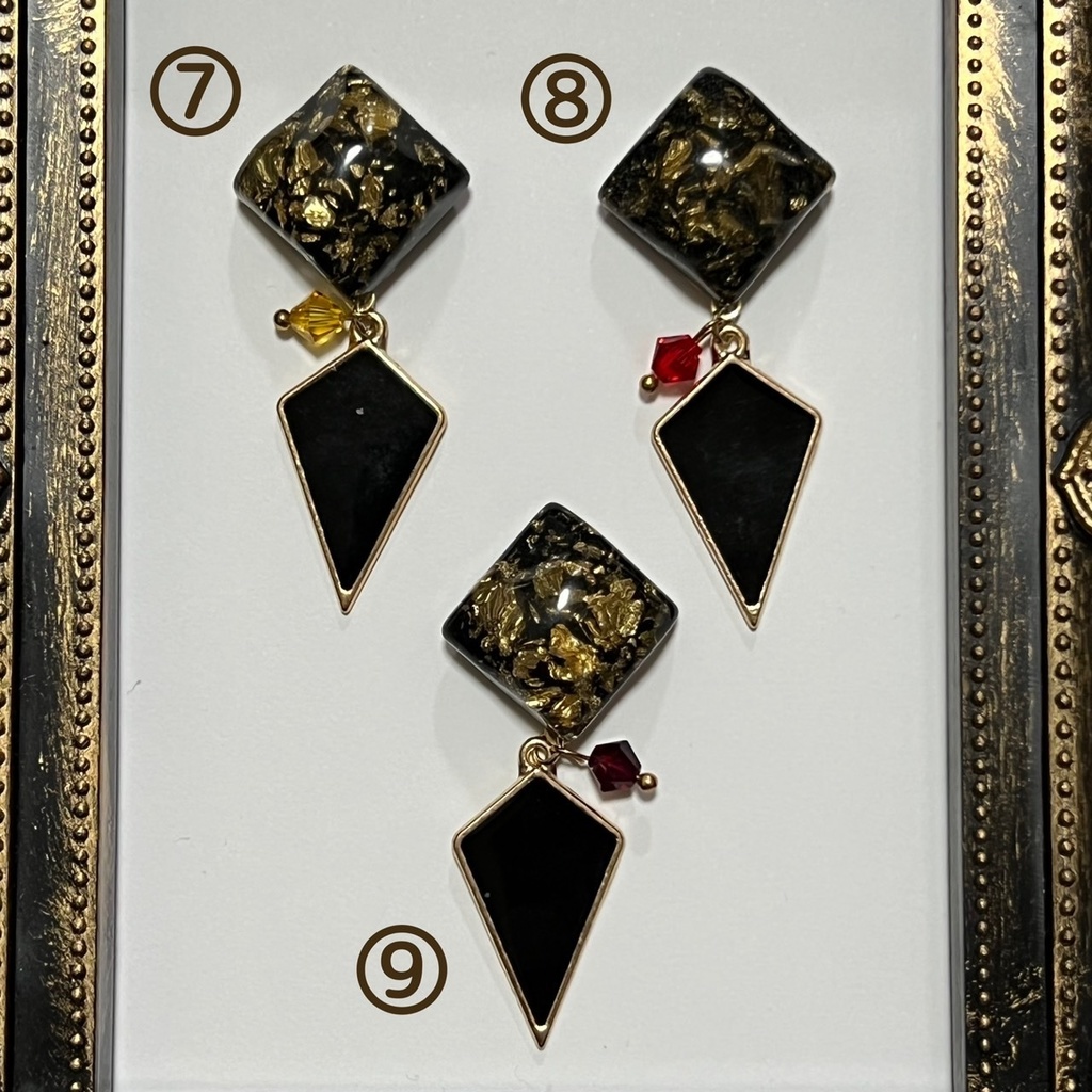 エレガントなブラックピアス(イヤリング)