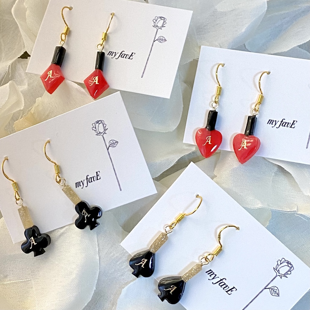 トランプの香水ピアス