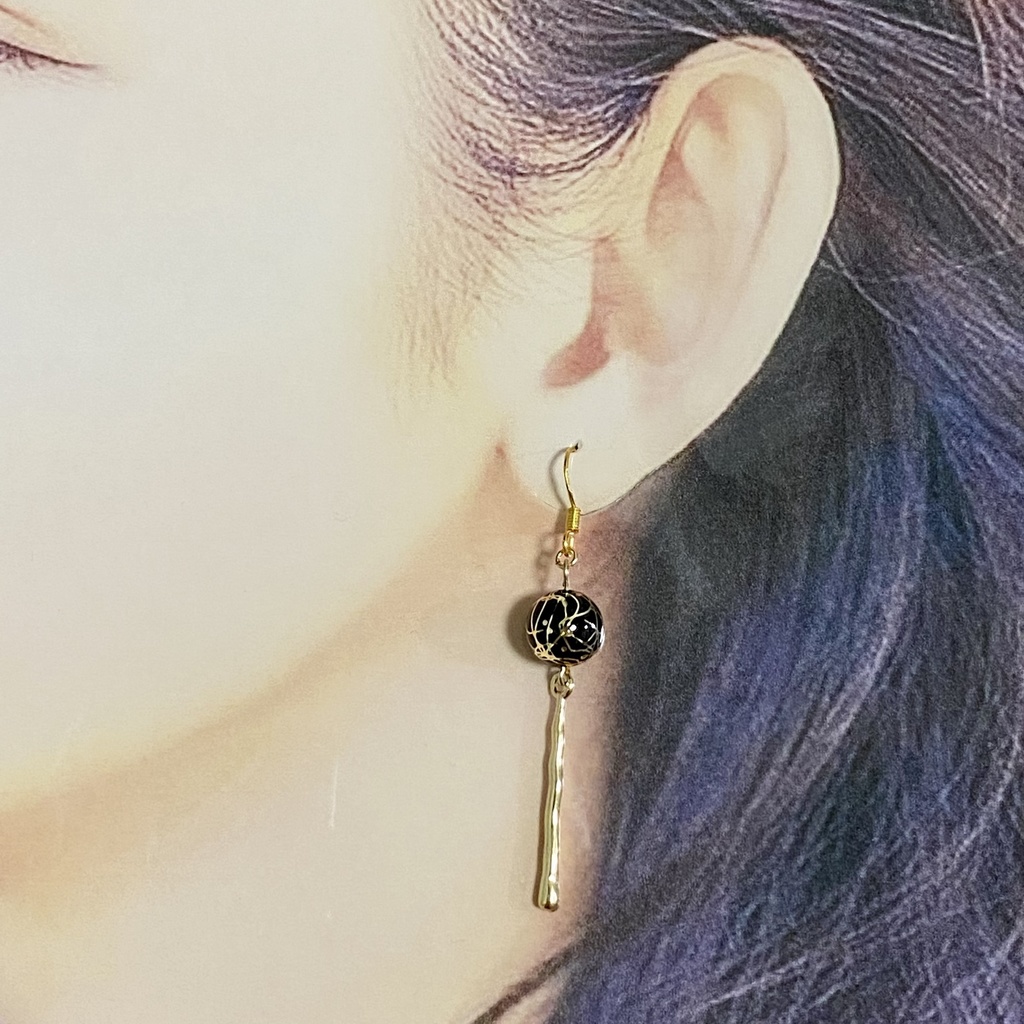 蜻蛉玉と瑠璃ビーズピアス(イヤリング)