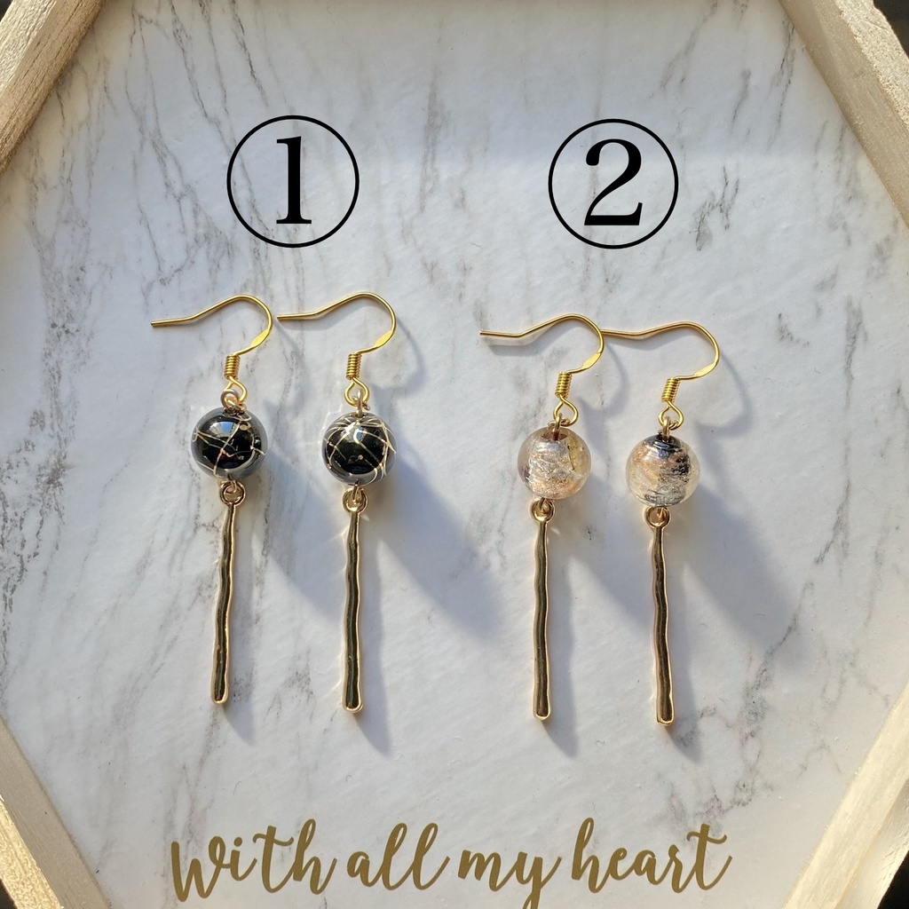 蜻蛉玉と瑠璃ビーズピアス(イヤリング)