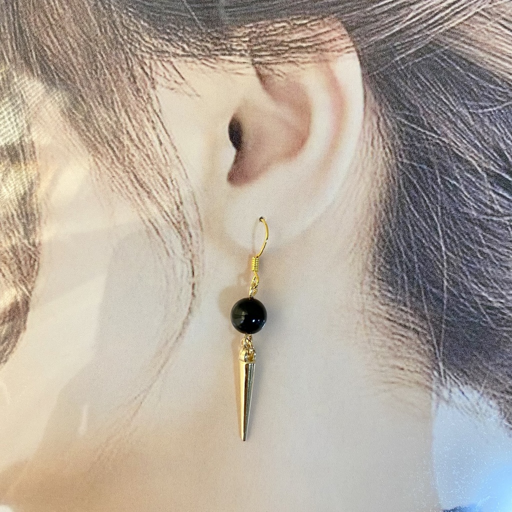 天然石のスウィングピアス(イヤリング)