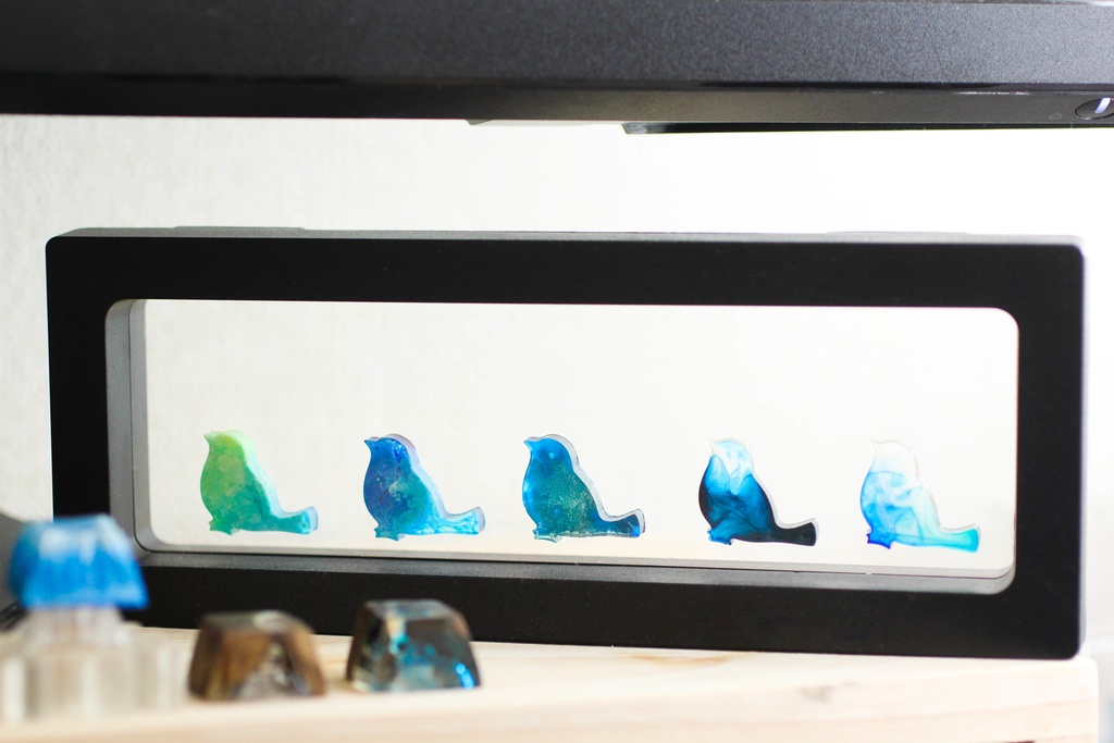 ディスプレイー アルコールインクアートの小鳥