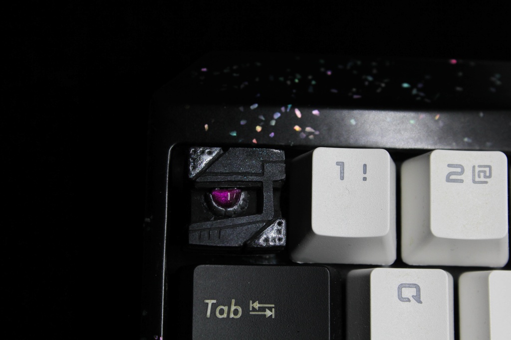 モノアイキーキャップ