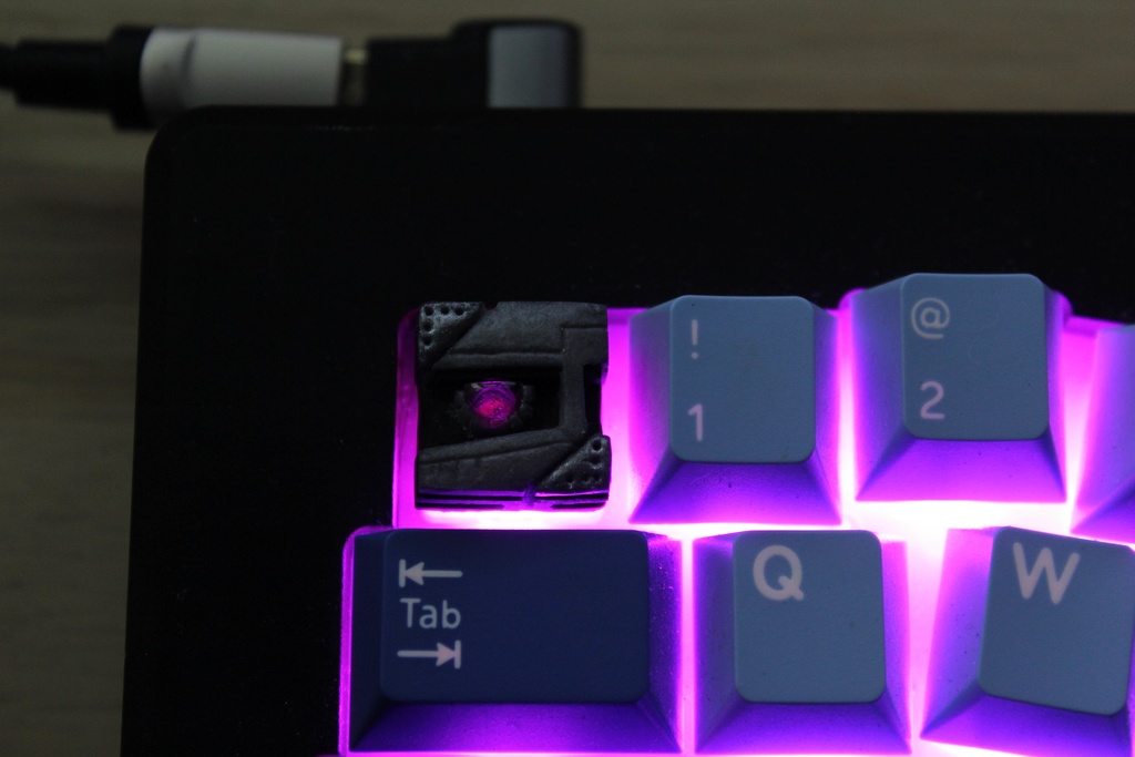 モノアイキーキャップ