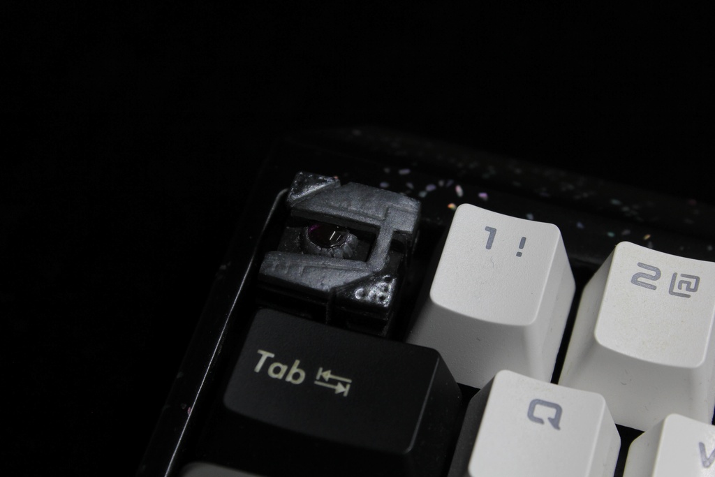 モノアイキーキャップ