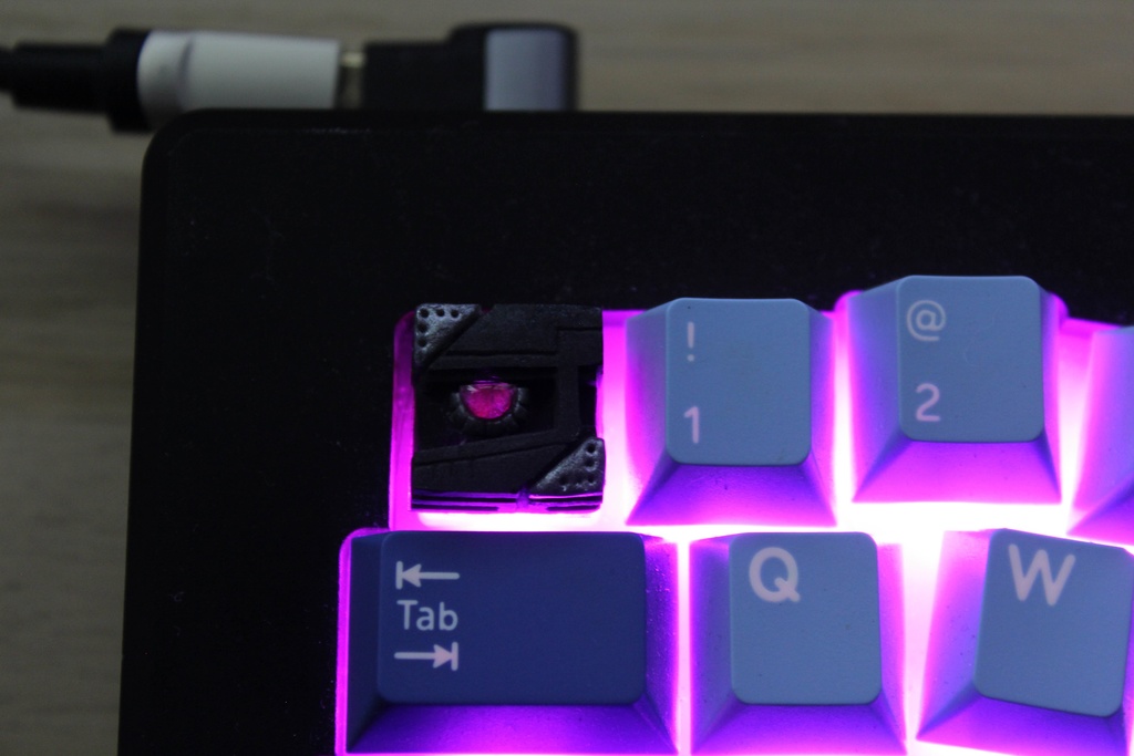 モノアイキーキャップ