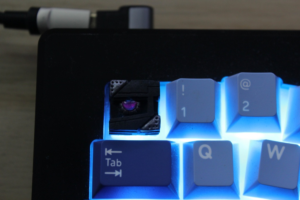 モノアイキーキャップ