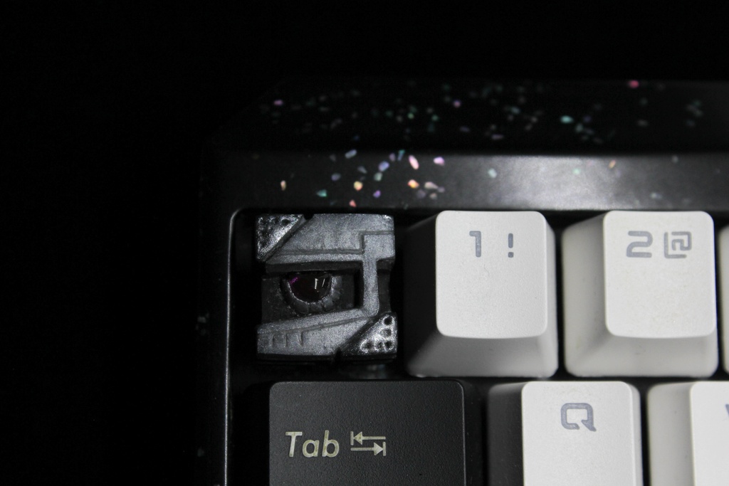 モノアイキーキャップ