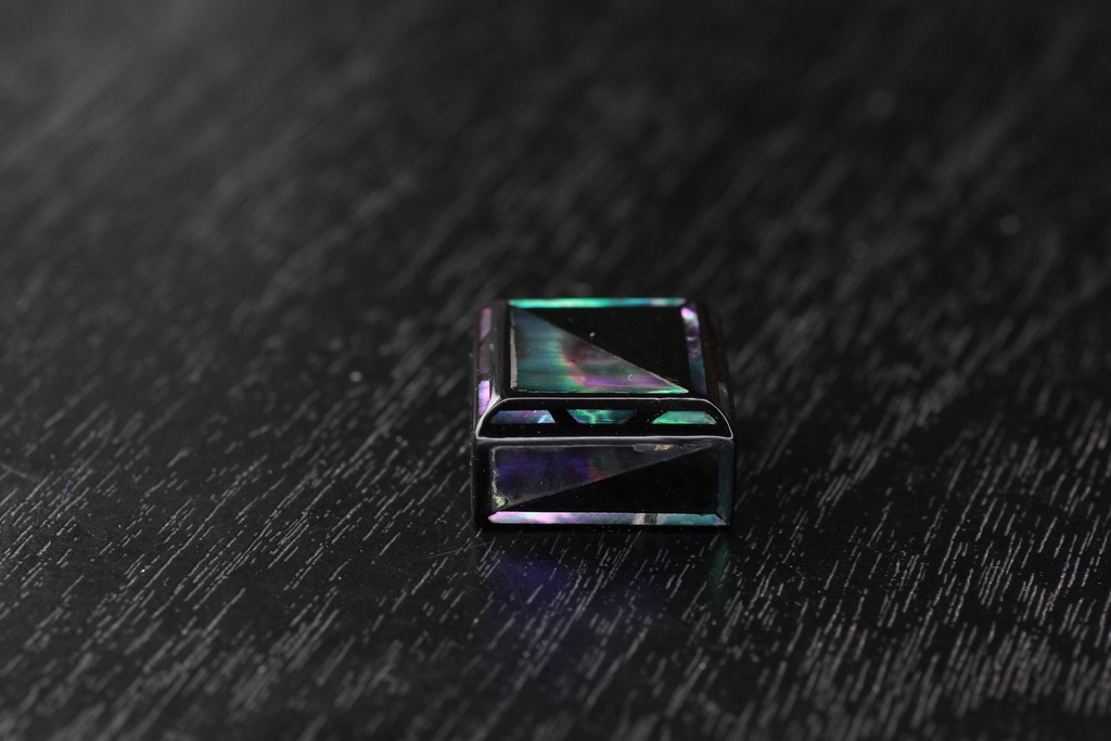 Series: 螺鈿(Raden)