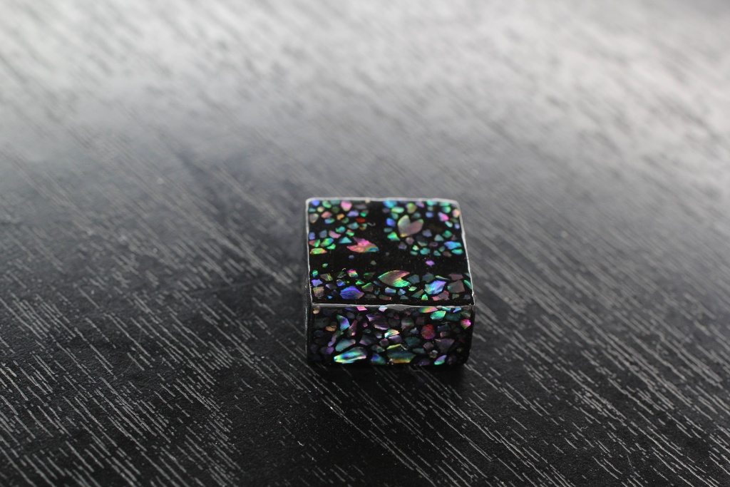 Series: 螺鈿(Raden)