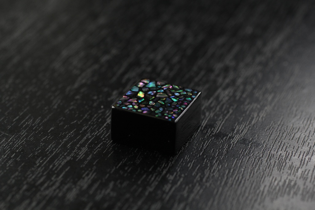 Series: 螺鈿(Raden)