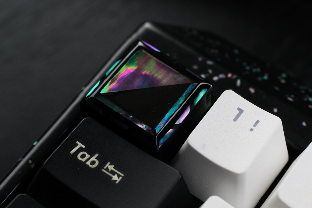 Series: 螺鈿(Raden)