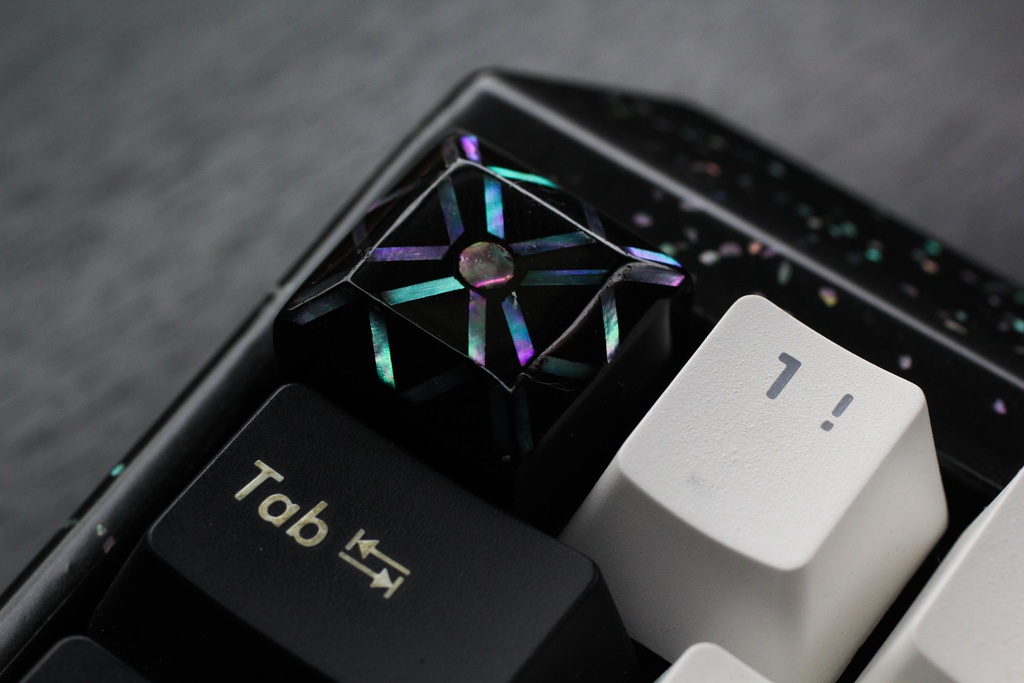 Series: 螺鈿(Raden)