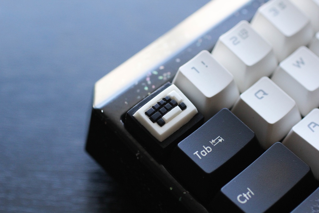 Series: Small ISO keyboard ‐Monochrome