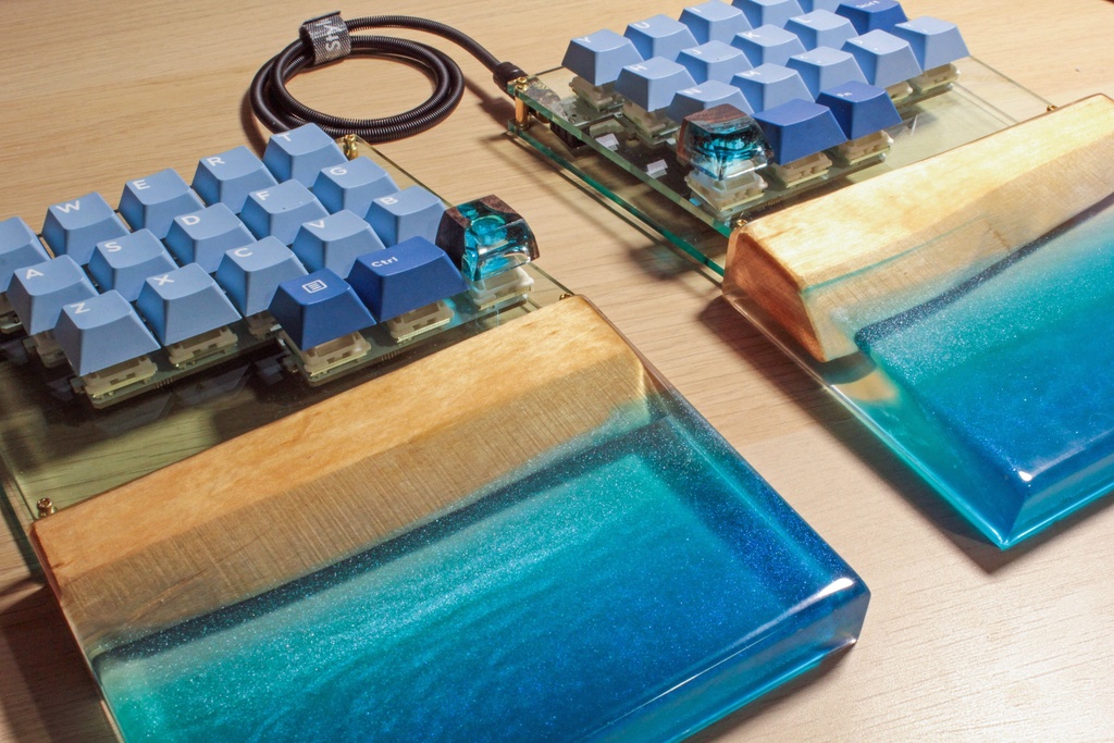 Sea shore palm rest　分割型ウッドレジンパームレスト