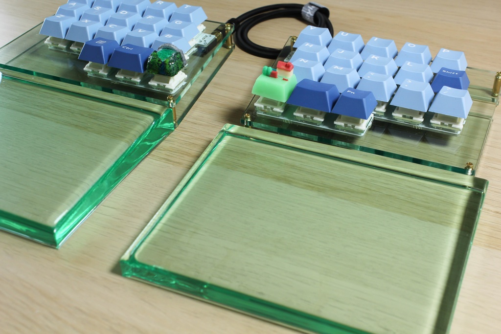 【試作】Glass Edge Color Palm rest 分割型ガラス風パームレスト