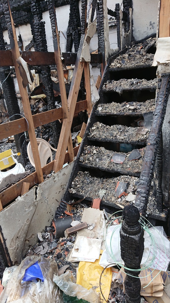 全焼一軒家@内観撮影メイン150枚(外観ビフォーアフターあり)