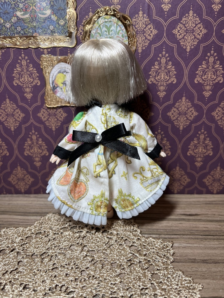 ジュエルワンピース白※胸元猫バージョン