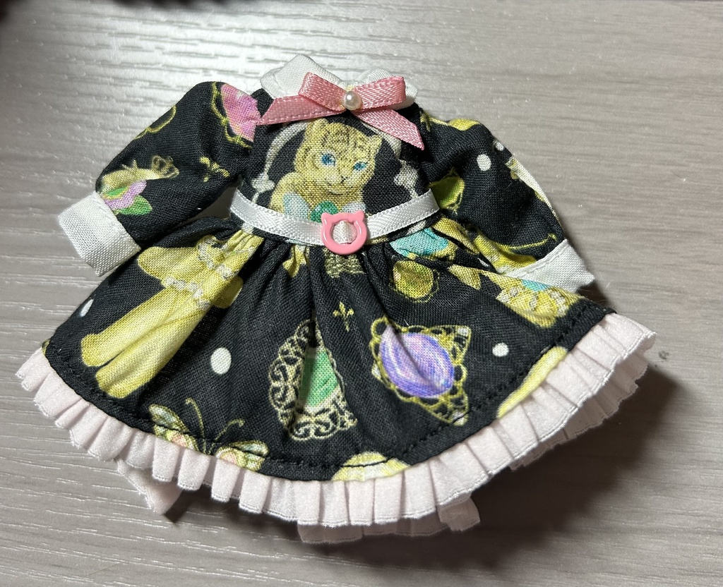 ジュエルワンピース黒※胸元猫バージョン