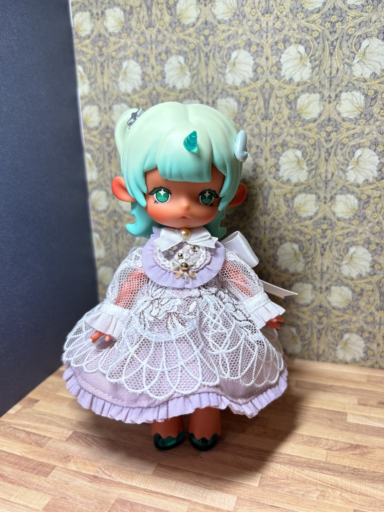 花レースのワンピース