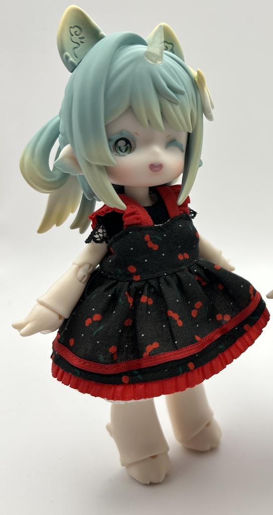 チェリー柄ジャンパースカート