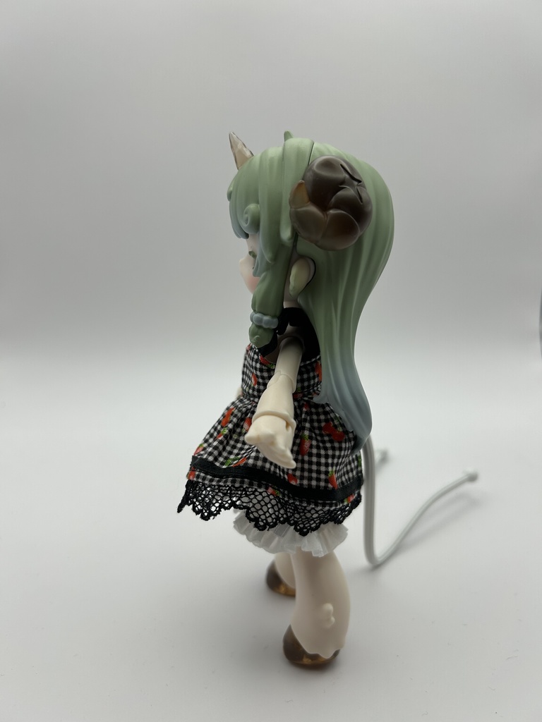 イチゴ柄ジャンパースカート