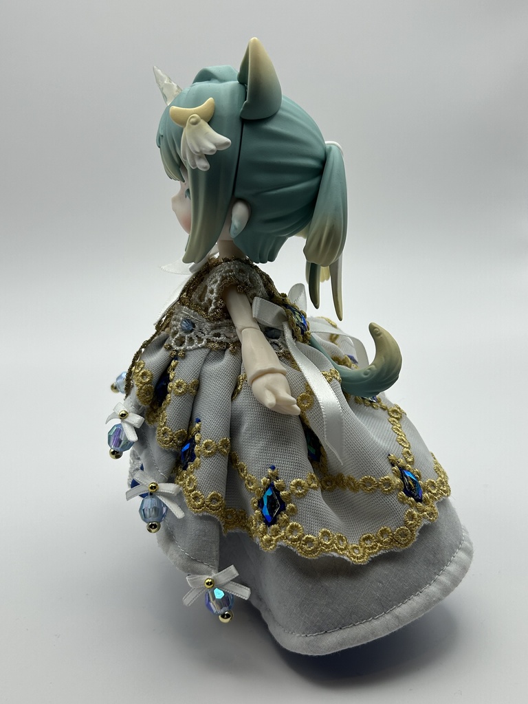 宝石姫のドレス（白）