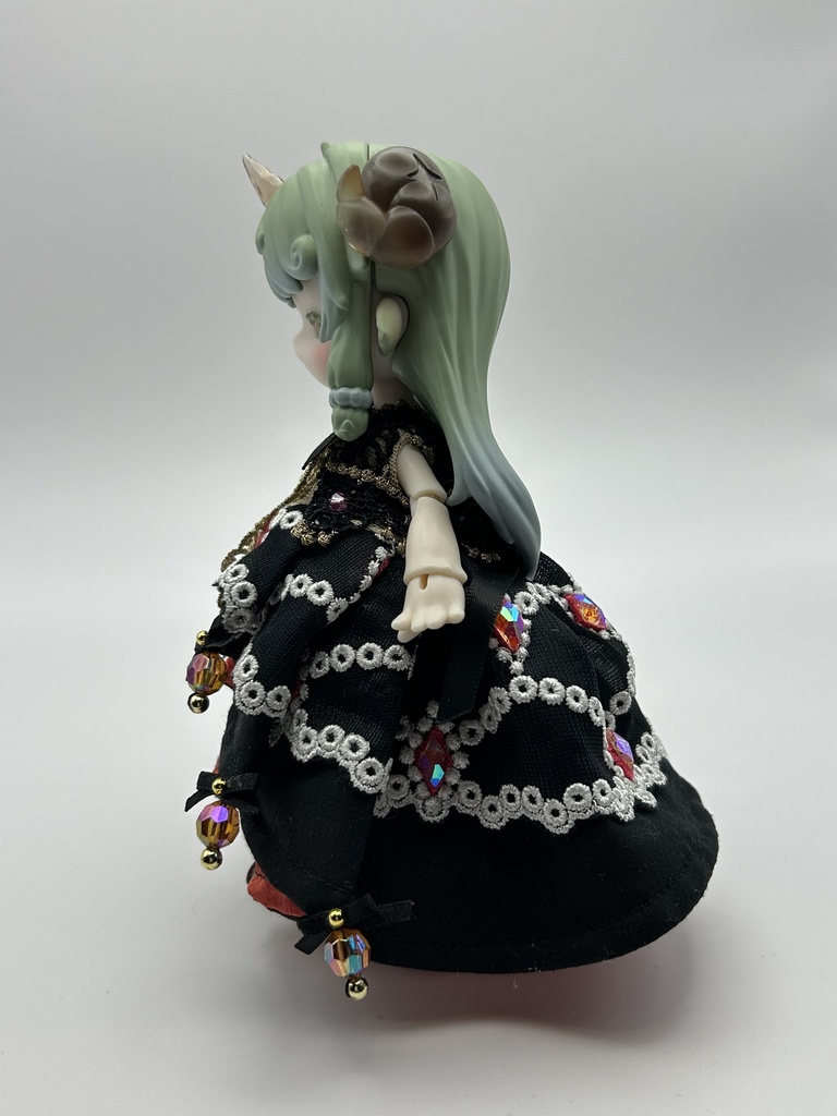 宝石姫のドレス（黒）