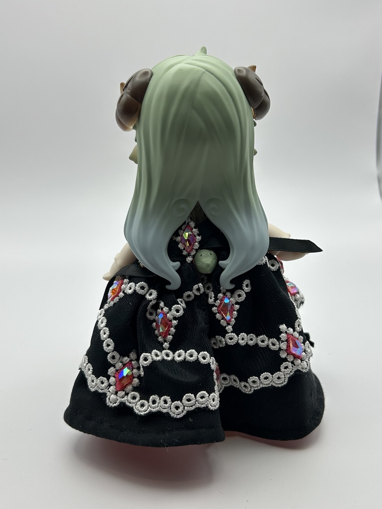 宝石姫のドレス（黒）