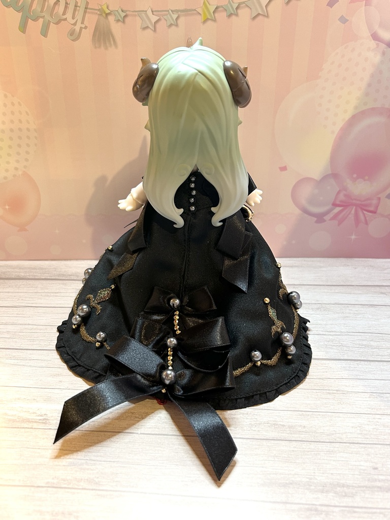 暗闇の女神のドレス