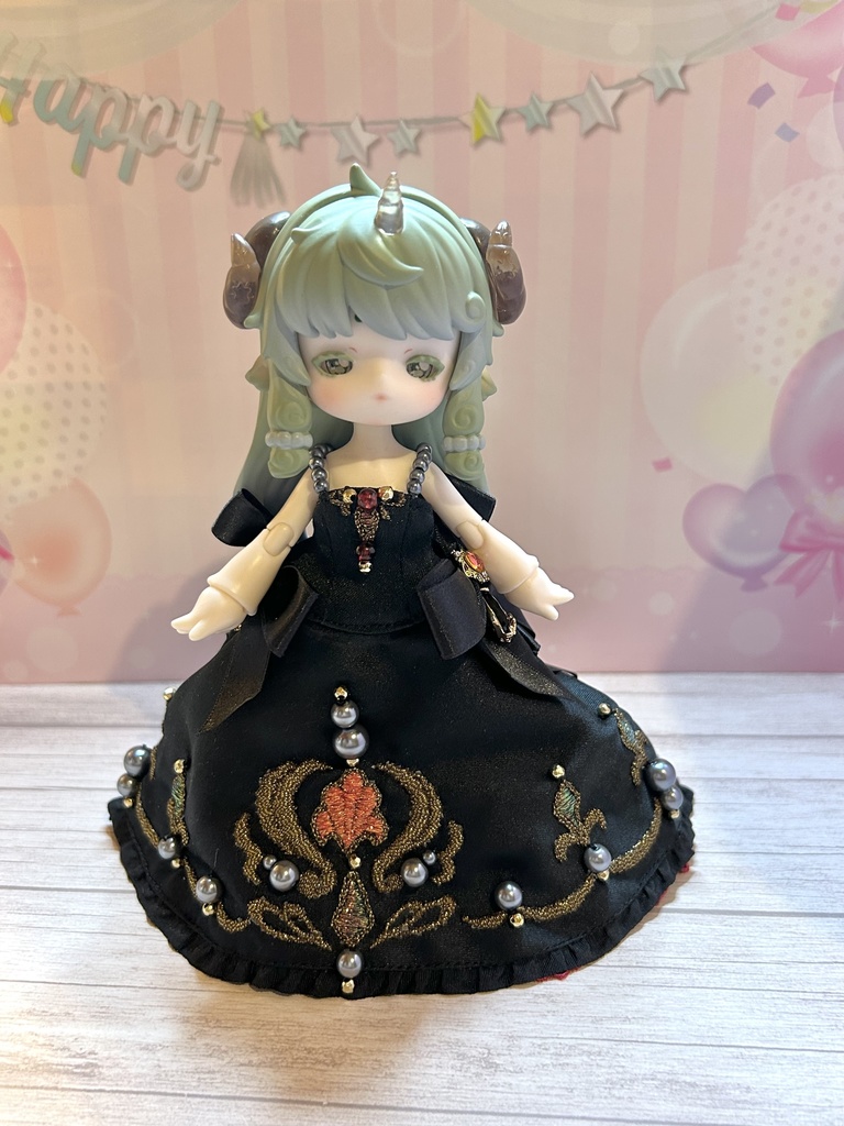 暗闇の女神のドレス