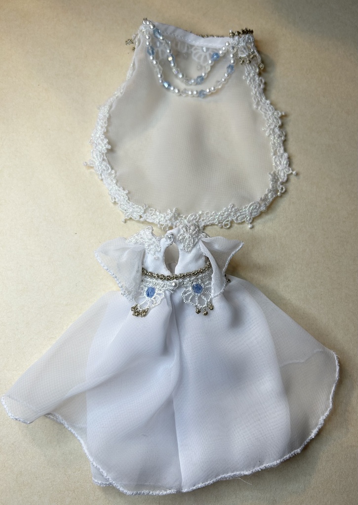 1/12サイズ（大きめ）エルフのウエディングドレス
