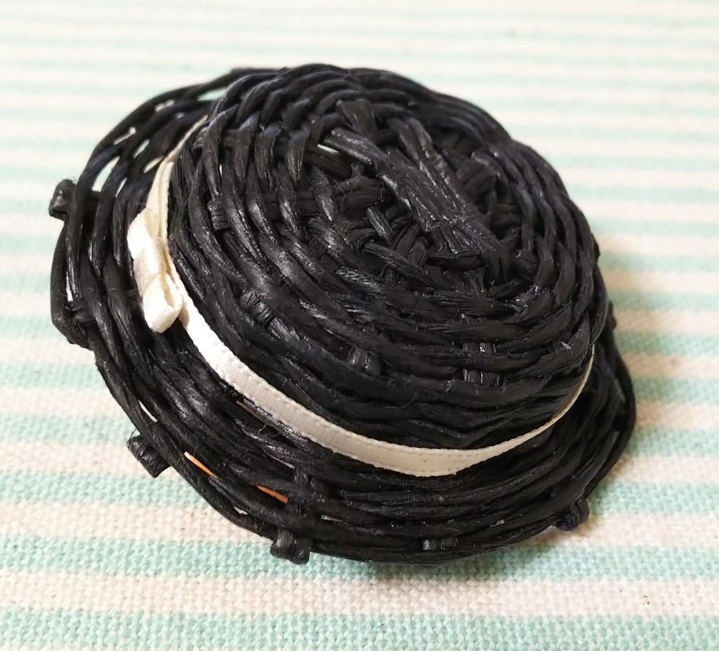 C カンカン帽 ランプブラック 白 Oborobune Booth