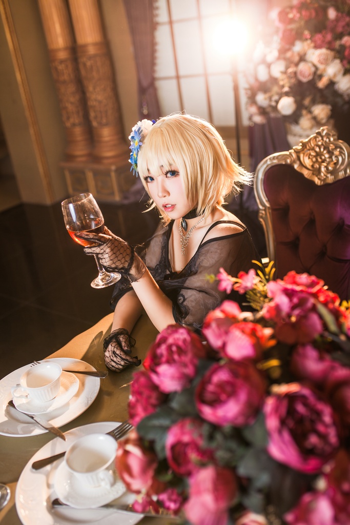 #70【4K】桃桃子 momoko Fate Go マシュ トレーナー & ジャンヌ 礼服(二周年)