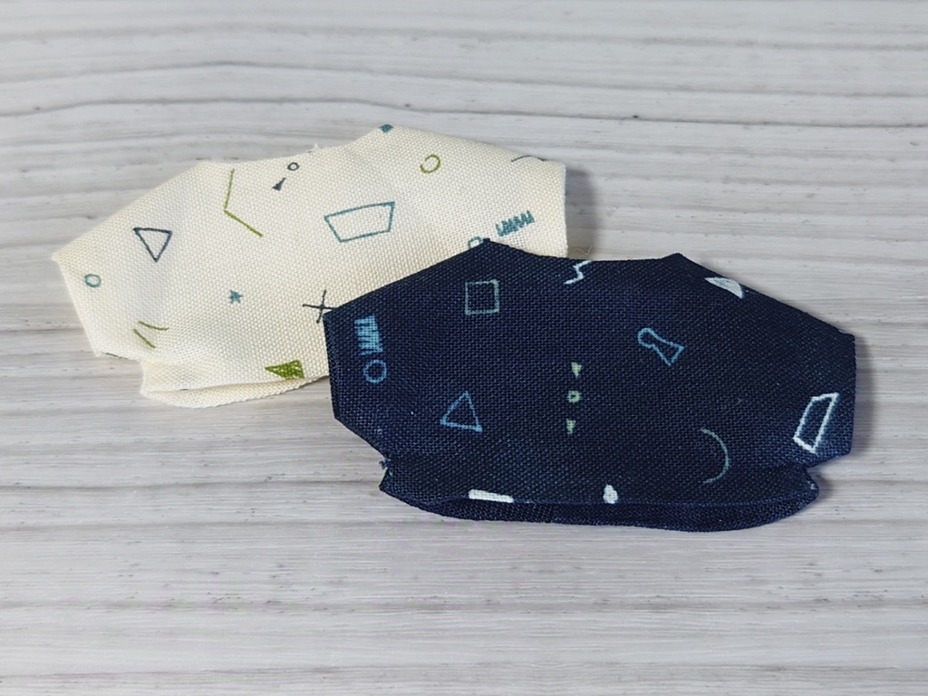 幾何学模様シャツ(10cmぬい用)