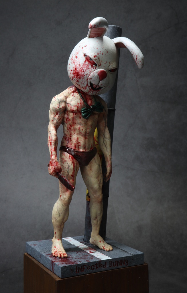 【 感染兎 】 1/20 ガレージキット