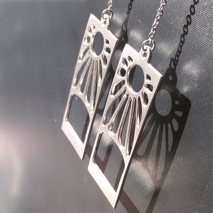 花札の耳飾り 塗装済