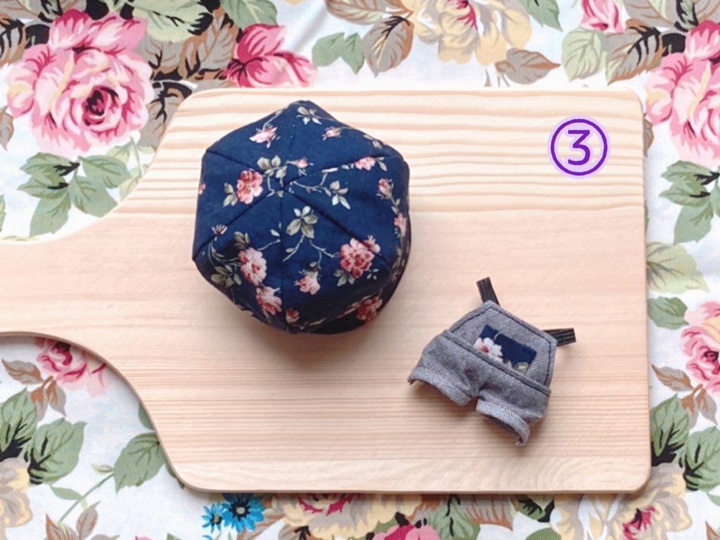 キャスケット&サロペットのセット