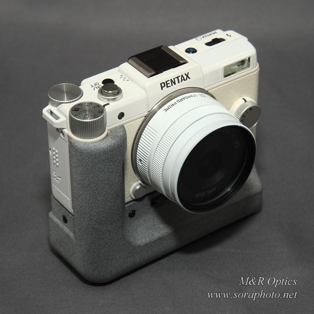 PENTAX Q-S1 カメラ本体+バッテリースマホ/家電/カメラ