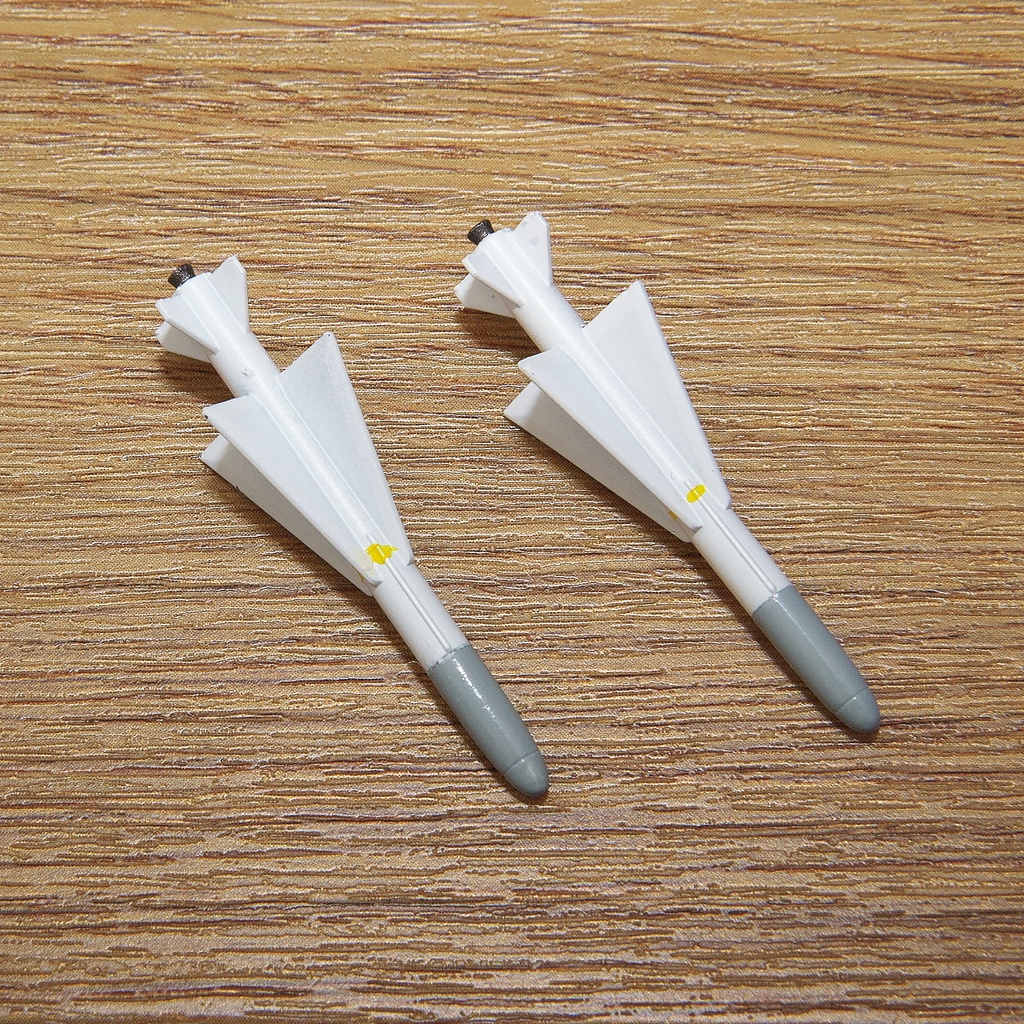 【在庫品】1/72スケール R.530 2本(プラスチックモデル用品)