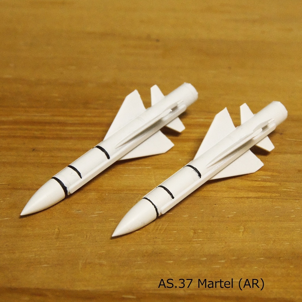【在庫品】1/72スケール AS.37 / AJ-168 マーテル 2本(プラスチックモデル用品)