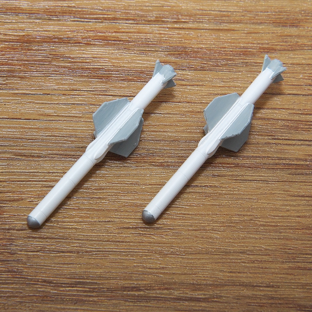 【在庫品】1/72スケール レッドトップ 2本(プラスチックモデル用品)