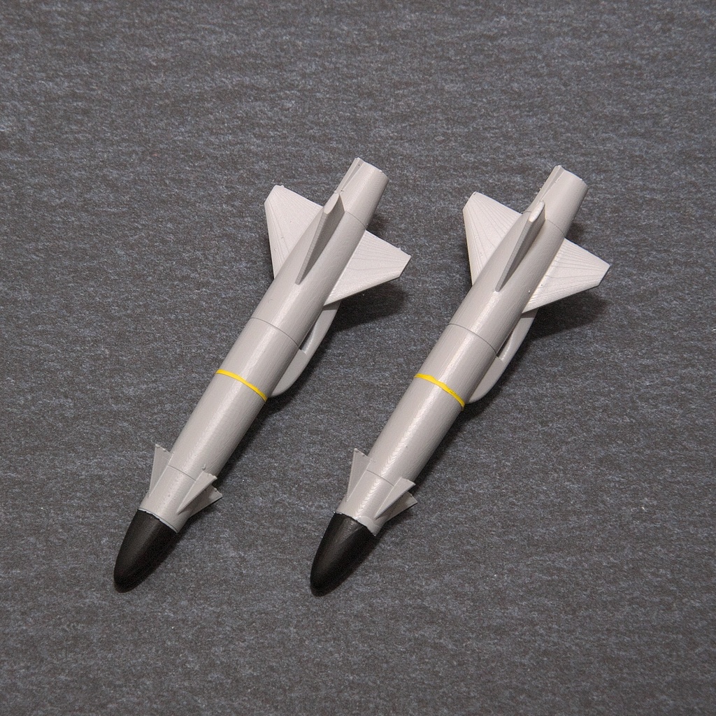 【在庫品】1/72スケール RBS-15F 2本（プラスチックモデル用品）