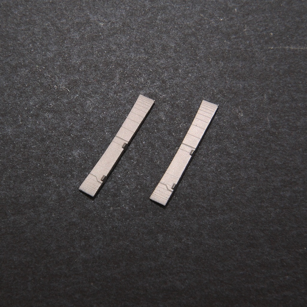 【在庫品】1/72スケール F-86F アウトボード用強制射出パイロン 2個（プラスチックモデル用品）
