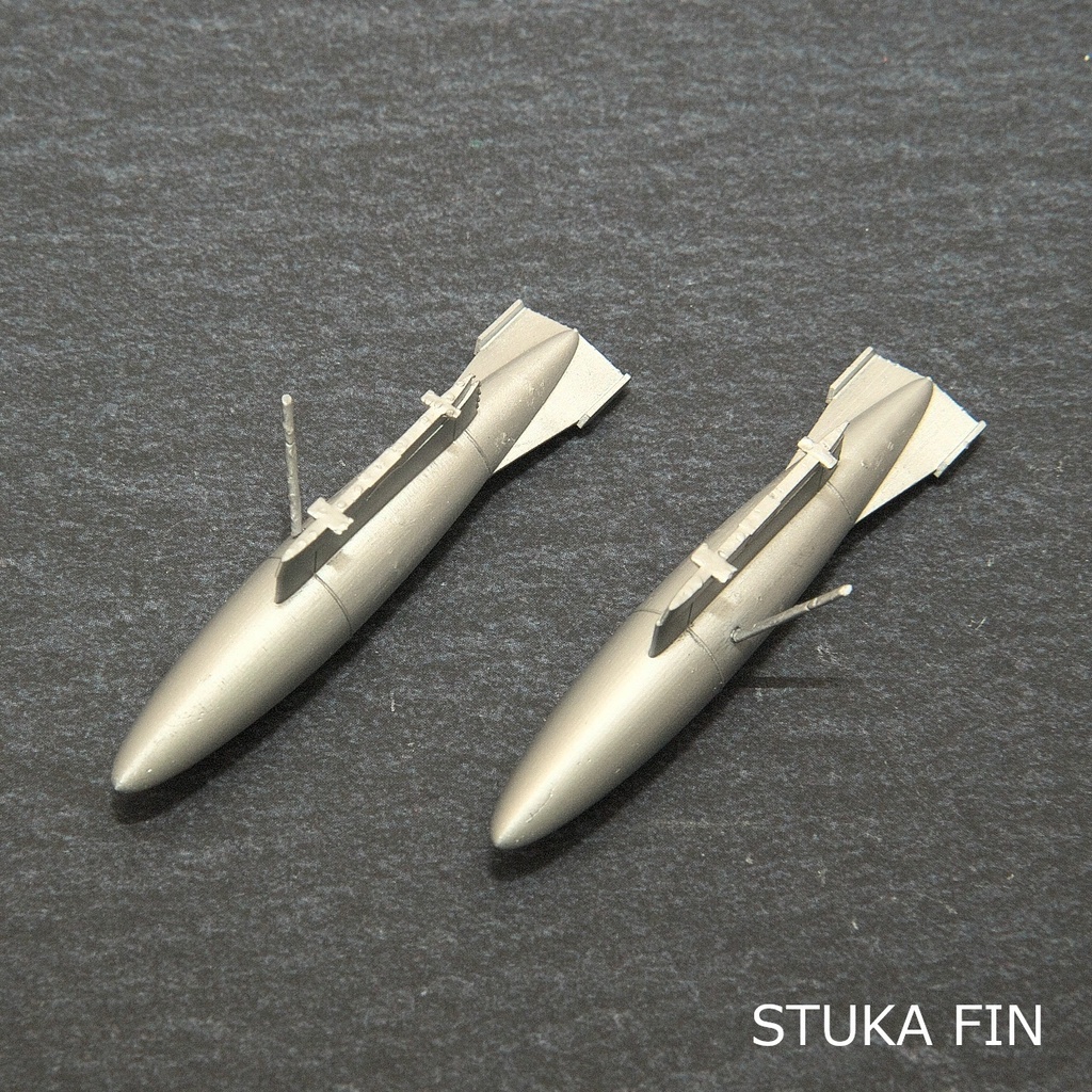 【在庫品】1/72スケール F-86F インボード用120gal増槽 非強制射出式 + フェリービームパイロン 左右セット(プラスチックモデル用品)