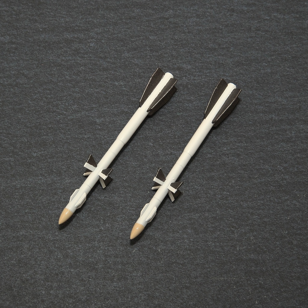 【在庫品】1/72スケール R-27ER (AA-10) 2本(プラスチックモデル用品)